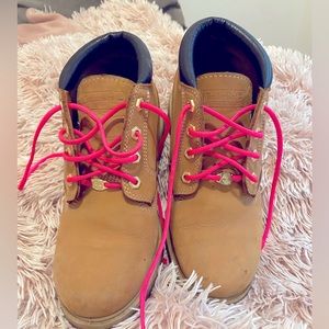 Timberland Waterproof Ankle Boots with Hot Pink Laces Size 9